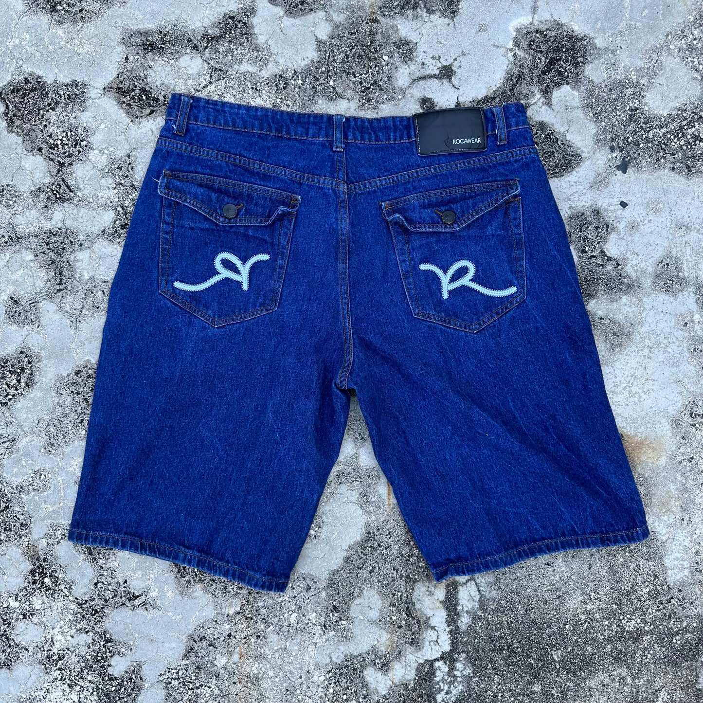 Y2K Rocawear Embroidered Logo Denim Jean Shorts Jorts Size 38