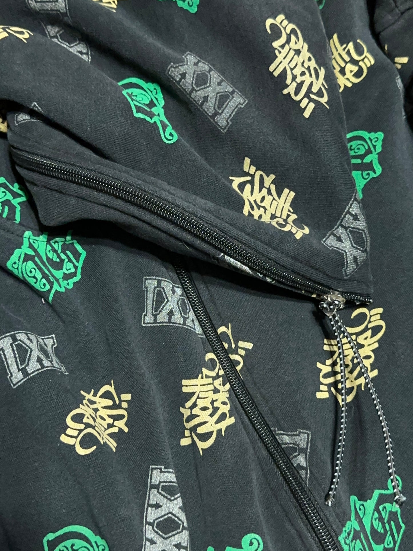Vintage Y2K South Pole All Over Print Graffiti Full Zip Hoodie Large