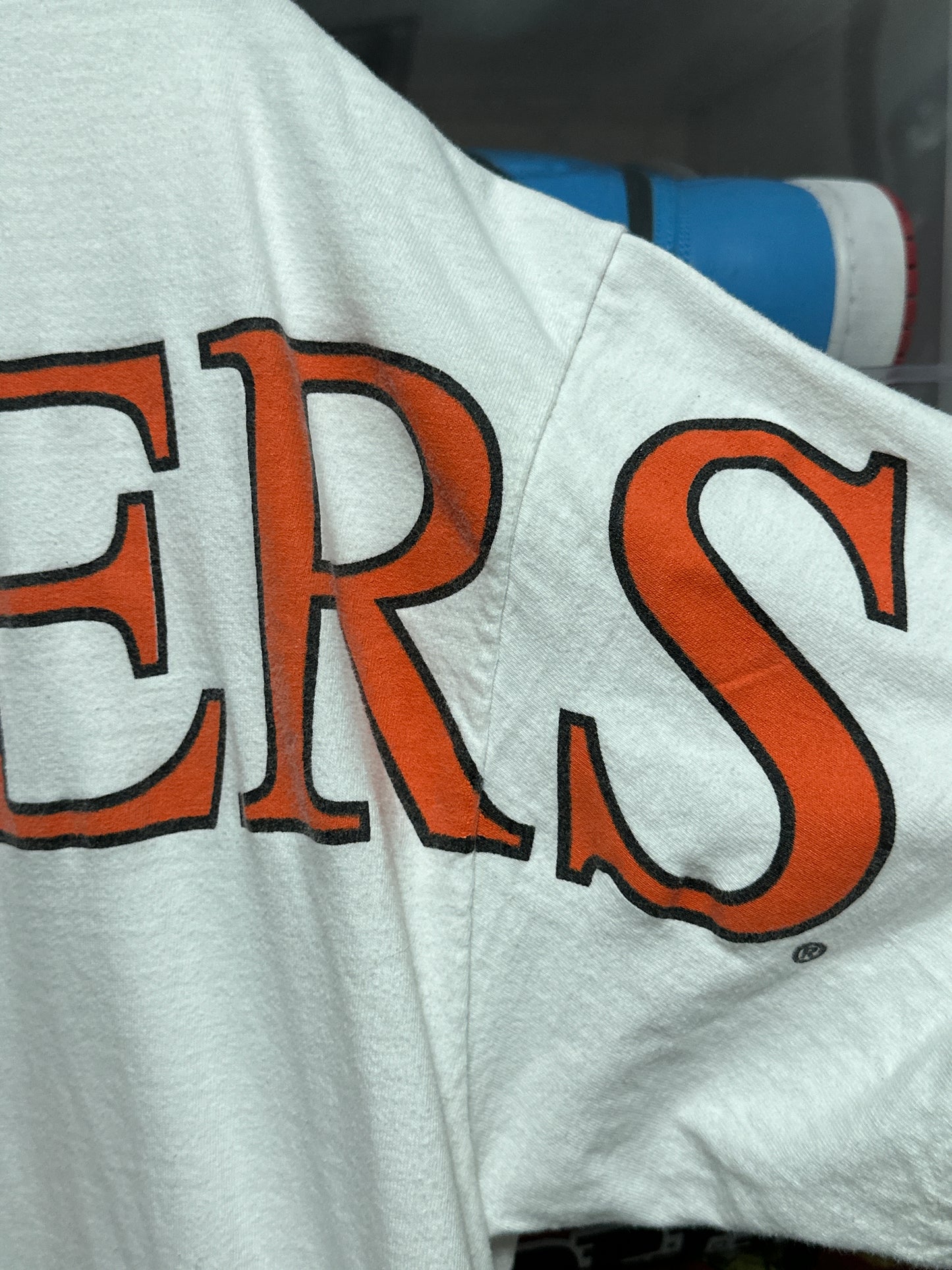 90s Hooters Mega Print Graphic Tee XL