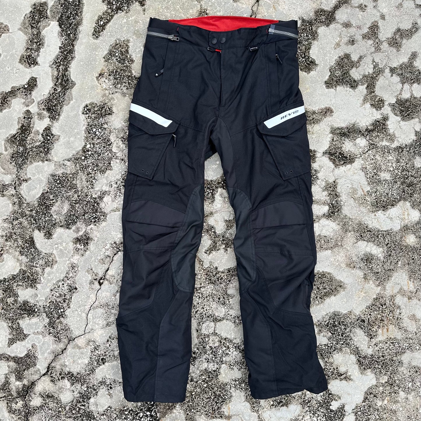 Rev'It Motorcycle Pants Black Hydratex 3L Weatherproof Rider Gear EUC XL