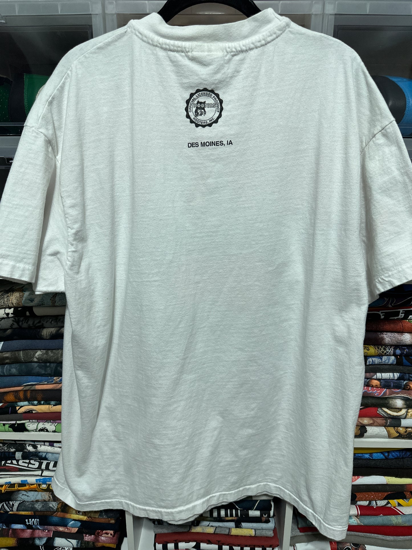 90s Hooters Mega Print Graphic Tee XL