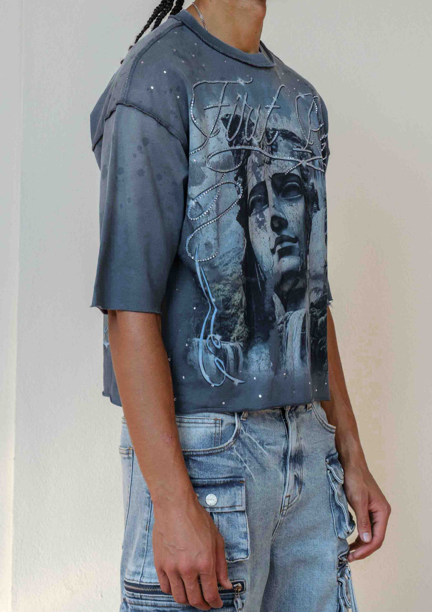 FIRST ROW LOST UTOPIA UNEARTH CROPPED TEE