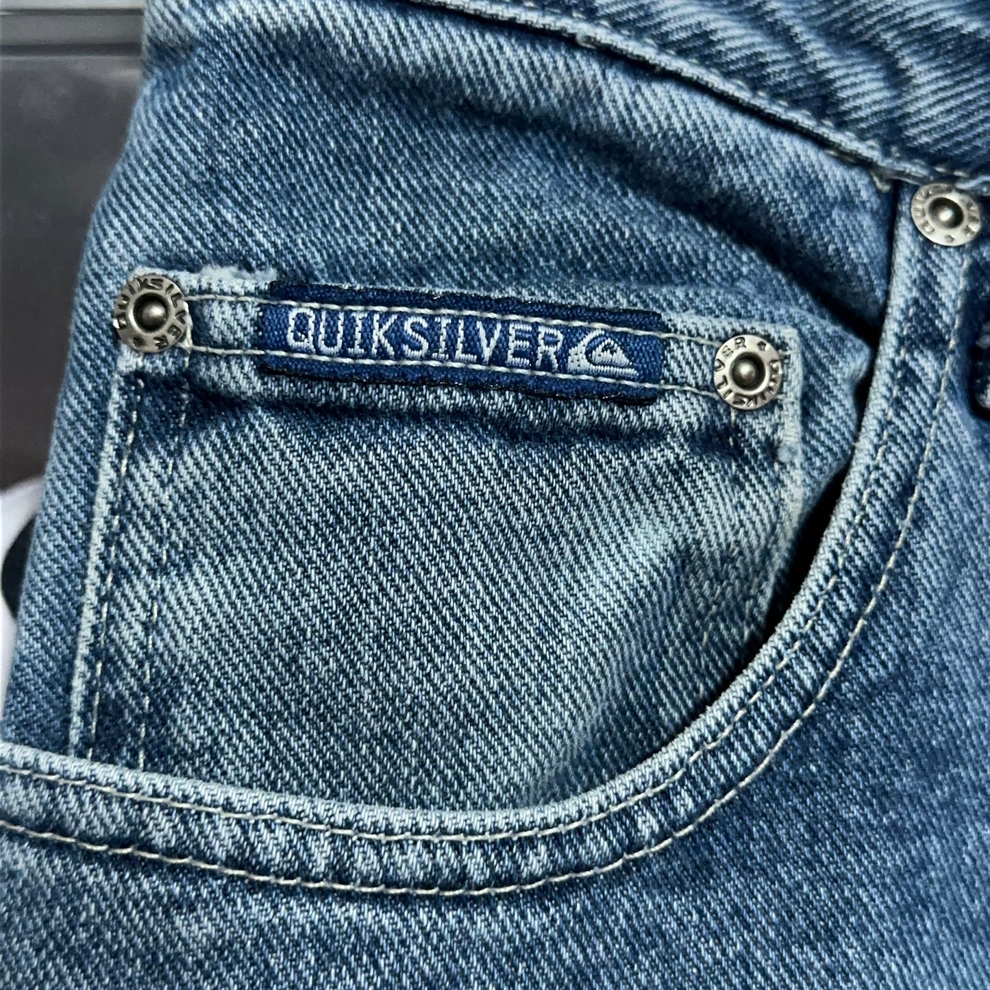 Vintage Y2K Quiksilver Loose Fit Wide Leg Baggy Jeans Size 36