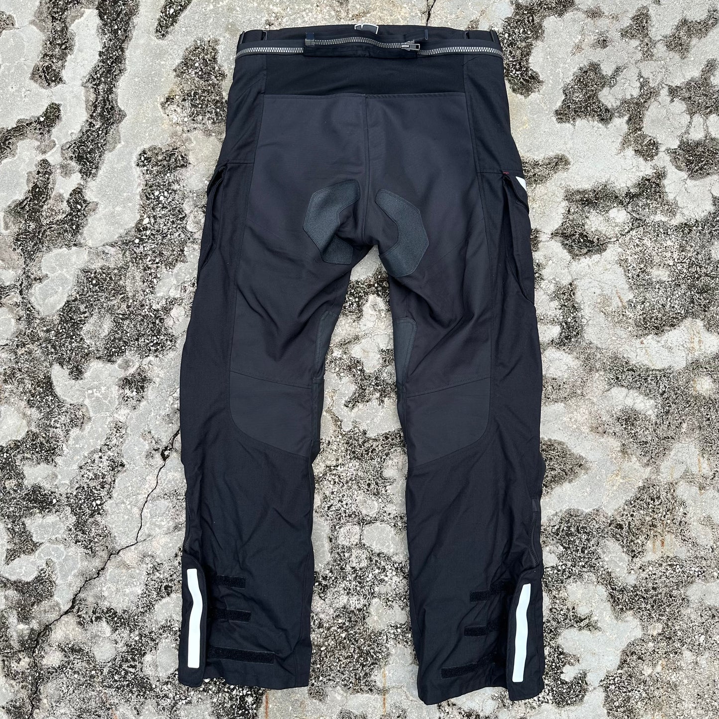 Rev'It Motorcycle Pants Black Hydratex 3L Weatherproof Rider Gear EUC XL