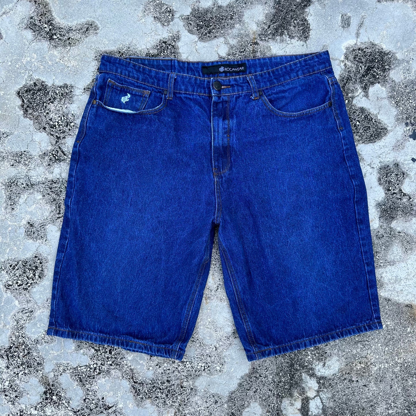 Y2K Rocawear Embroidered Logo Denim Jean Shorts Jorts Size 38