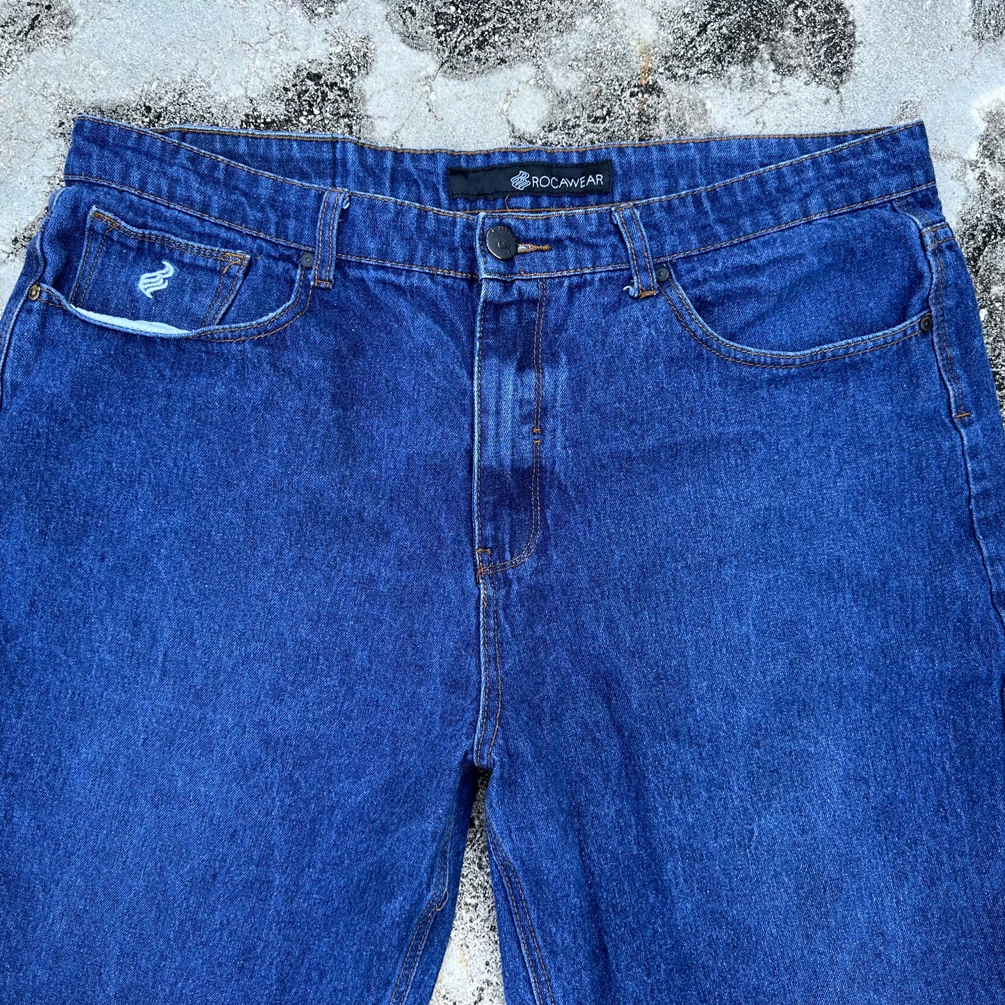 Y2K Rocawear Embroidered Logo Denim Jean Shorts Jorts Size 38