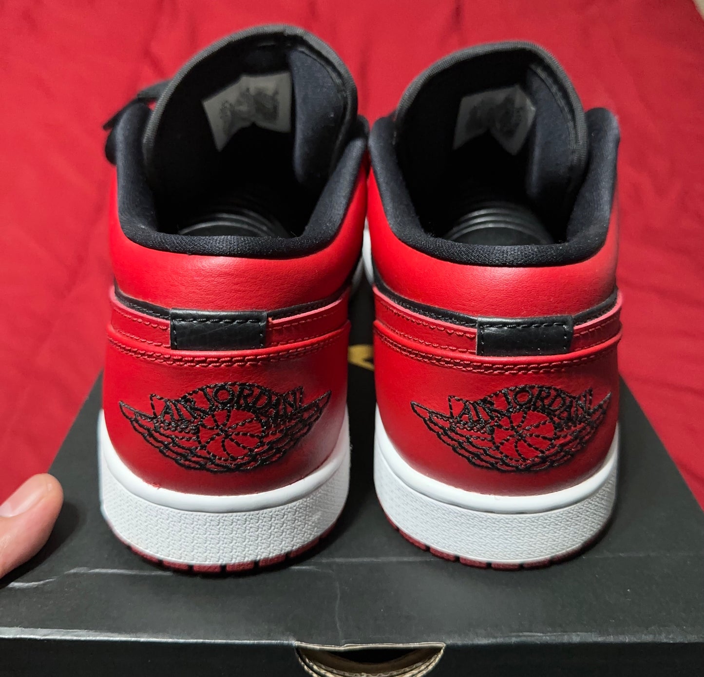 Air Jordan 1 Low Reverse Bred Size 10.5 With Box 553558-606 Great Condition