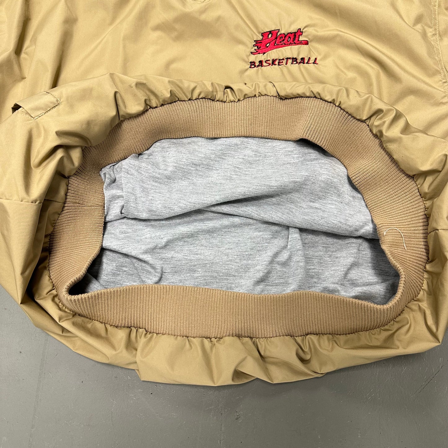 Vintage Reebok Miami Heat Pullover Windbreaker XL