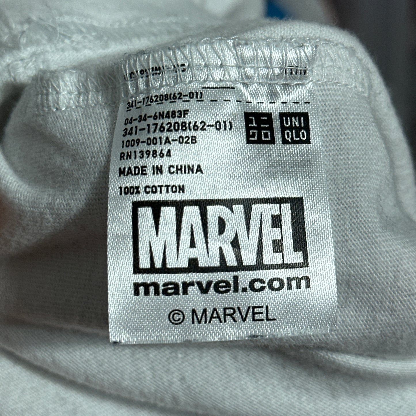 Uniqlo x Marvel Avengers Embroidered Graphic T-Shirt Large