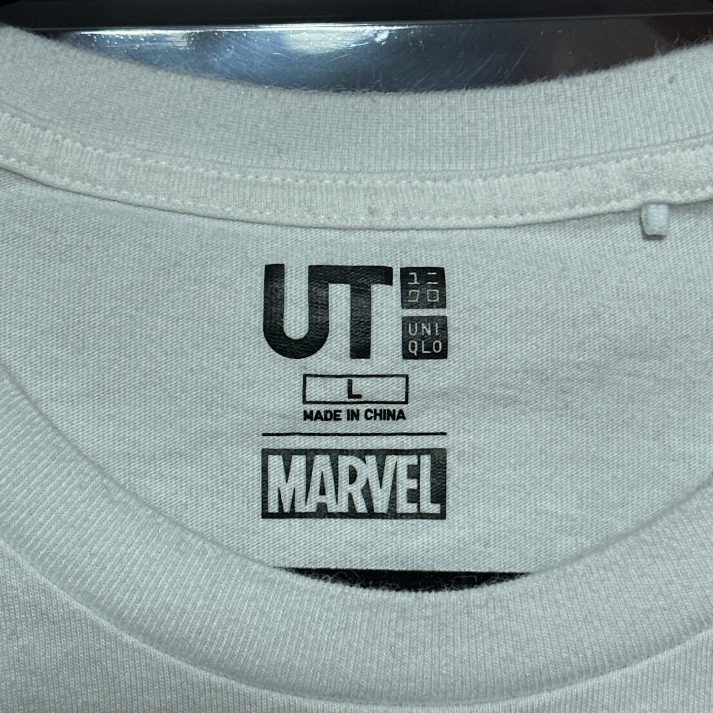 Uniqlo x Marvel Avengers Embroidered Graphic T-Shirt Large