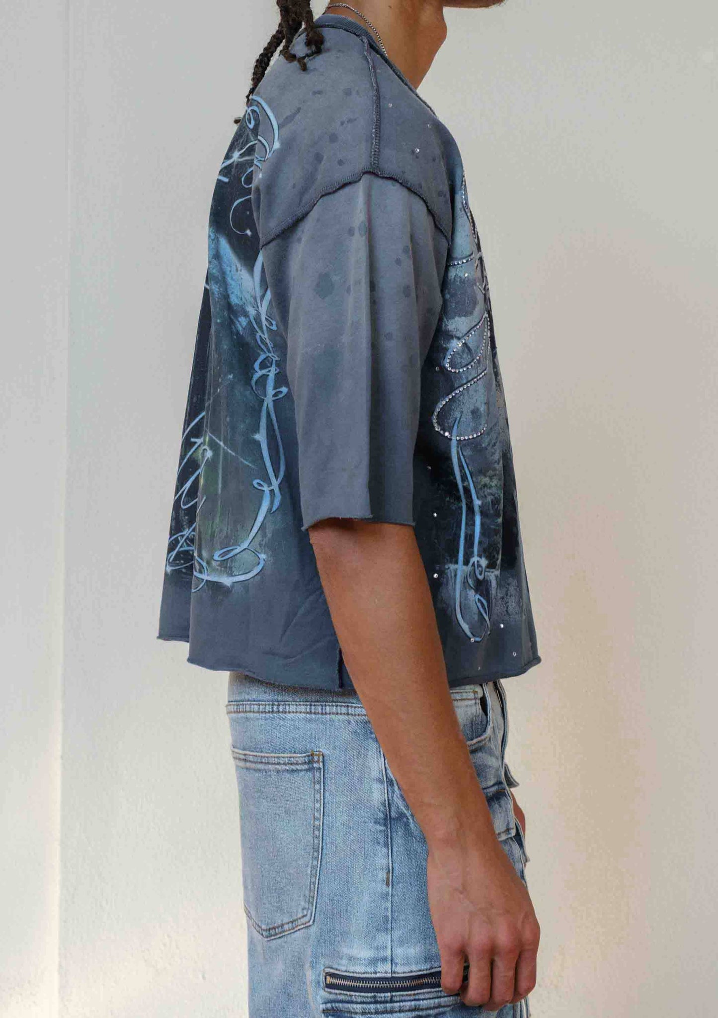 FIRST ROW LOST UTOPIA UNEARTH CROPPED  TEE