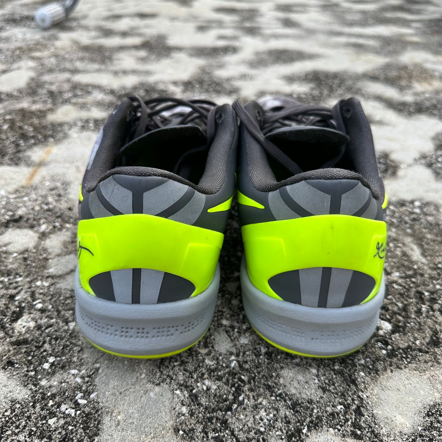 Nike Kobe 8 System Size 9.5 Grey "Camo Volt" 555035-063 Men Basketball Shoes