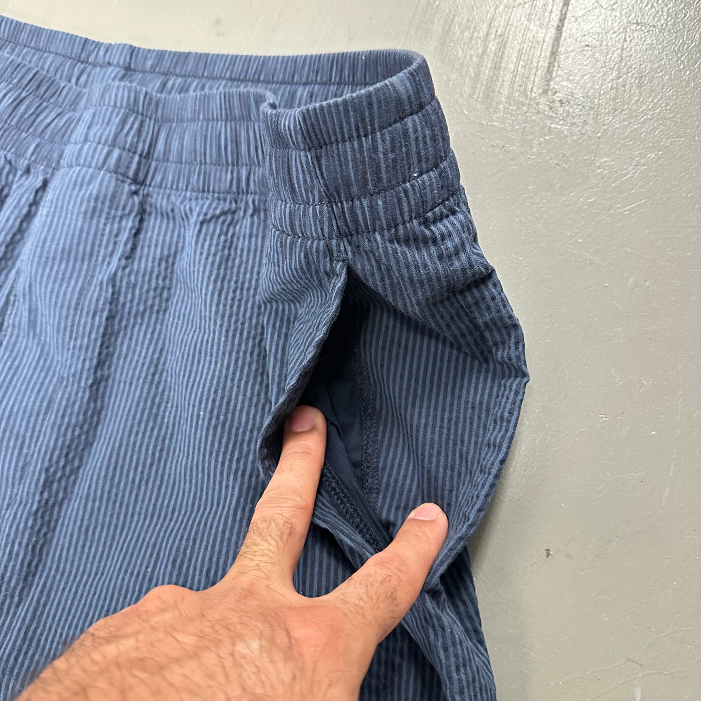 Uniqlo Stretch Easy Shorts Seersucker Size XL