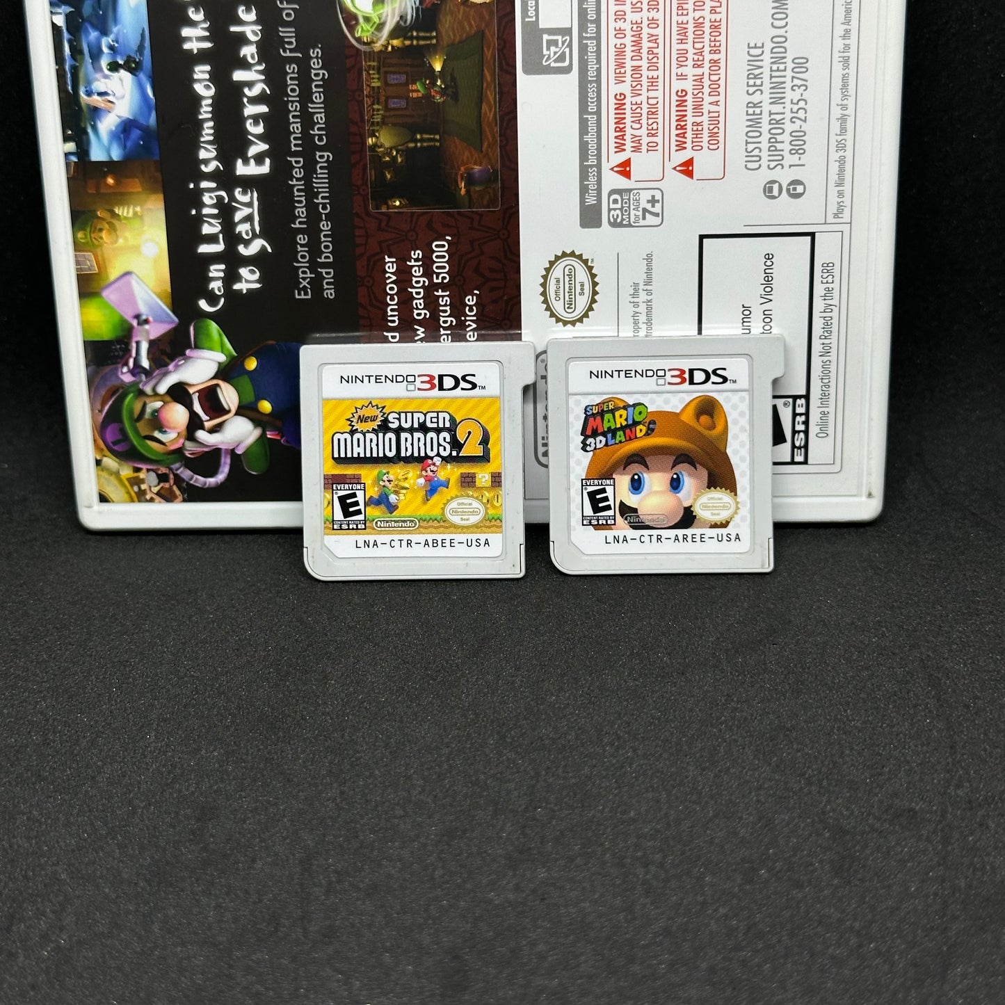 Nintendo 3DS XL Bundle Charger & 8 Games