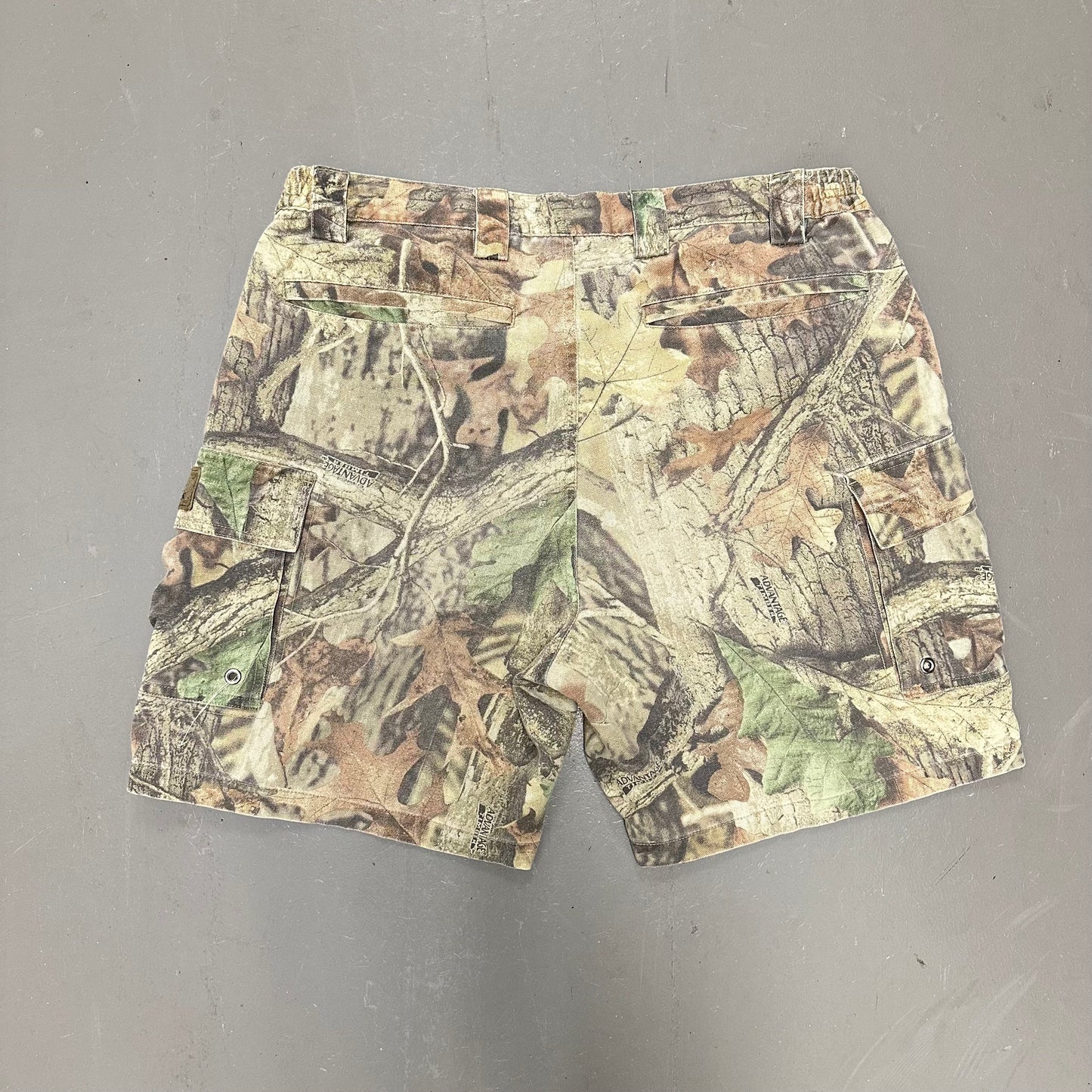 Vintage Duxbak Camo Cargo Shorts Size Large