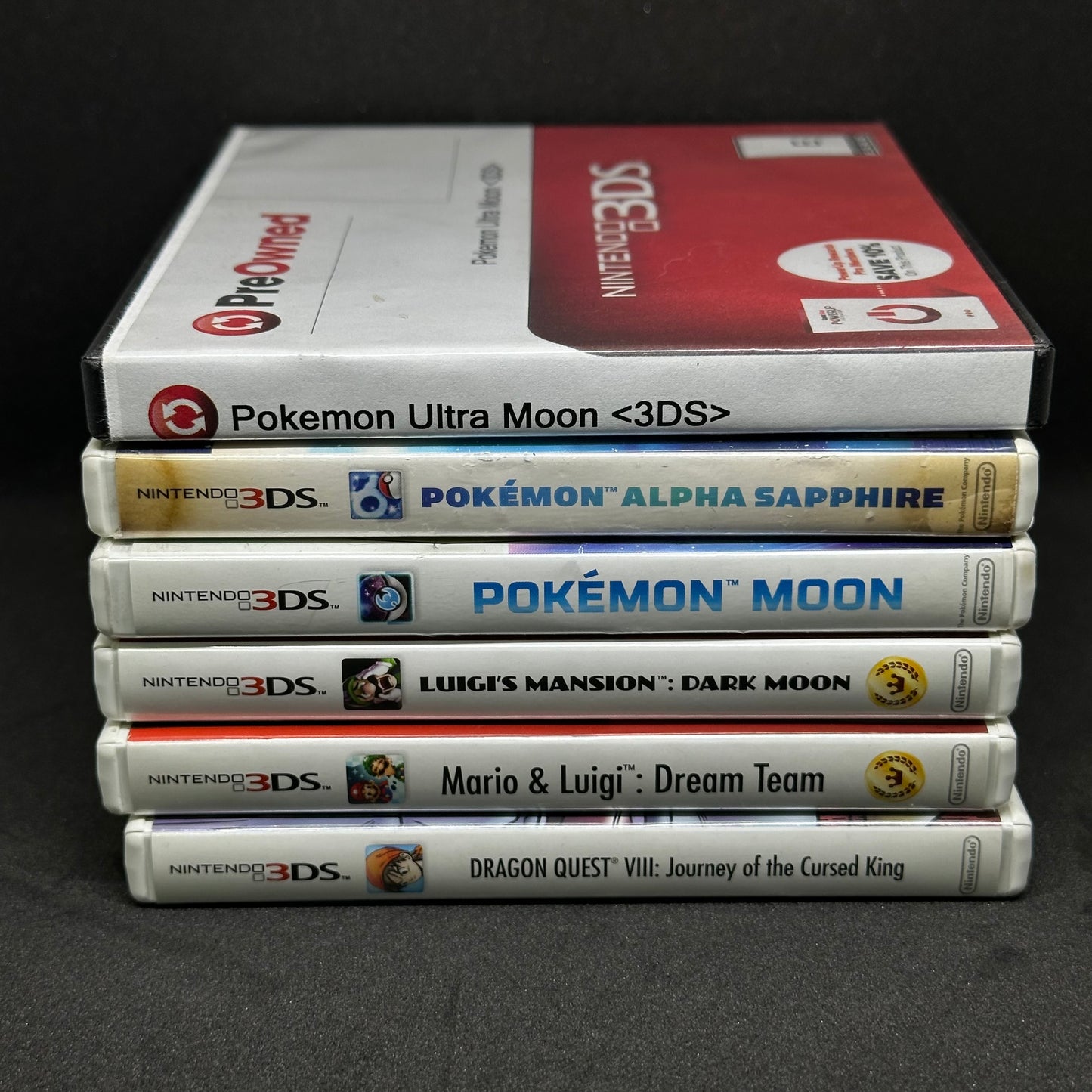 Nintendo 3DS XL Bundle Charger & 8 Games