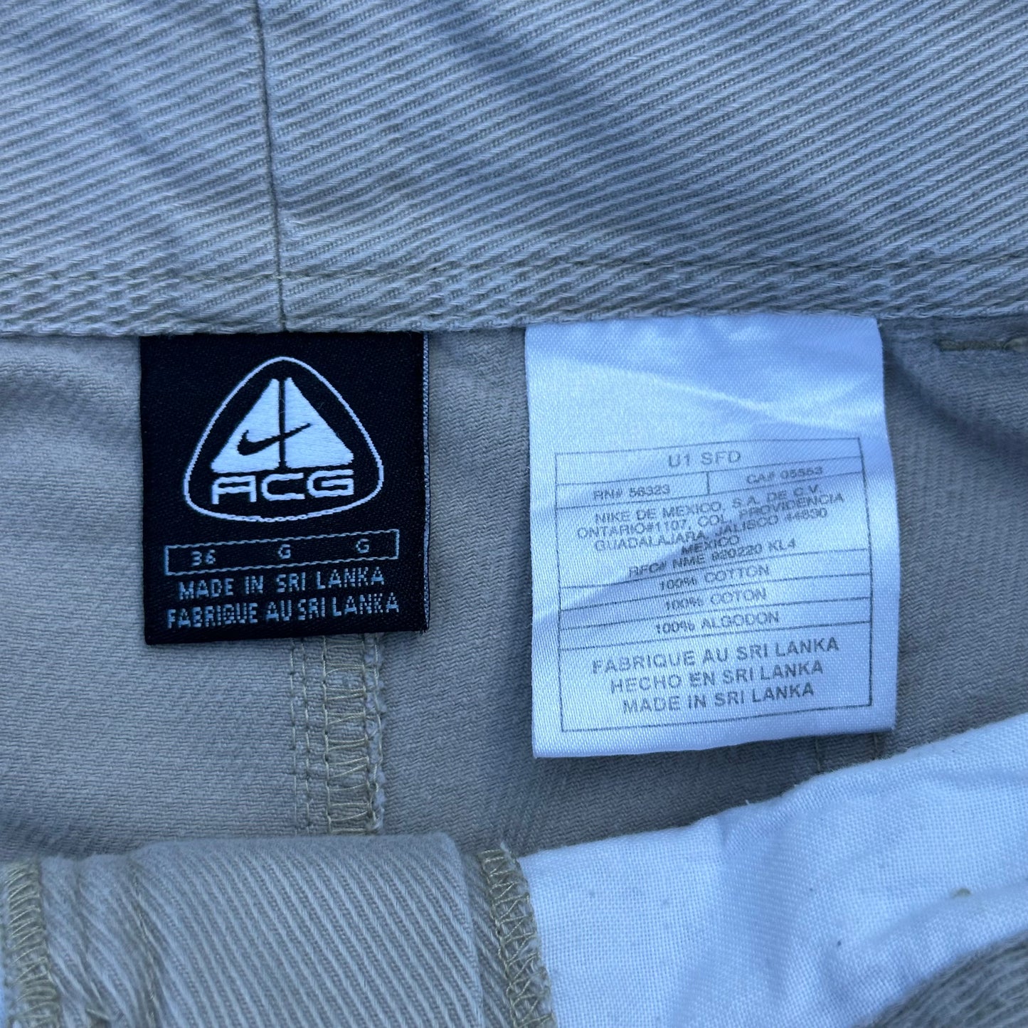 Vintage Nike ACG Corduroy Cargo Shorts Size 36